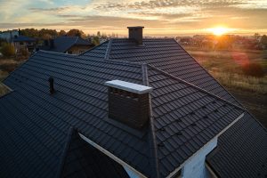 Six Reasons Why DIY Enthusiasts Should Hire a Professional Roofer Instead